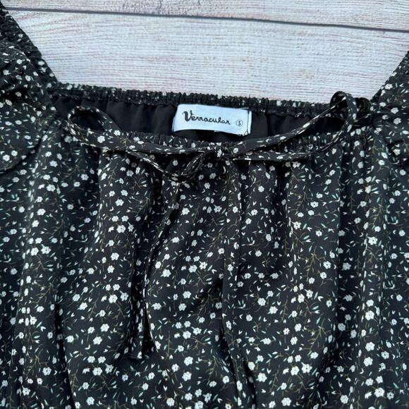 Vernacular Box Neckline Floral Long Sleeve Top - Picture 4 of 5